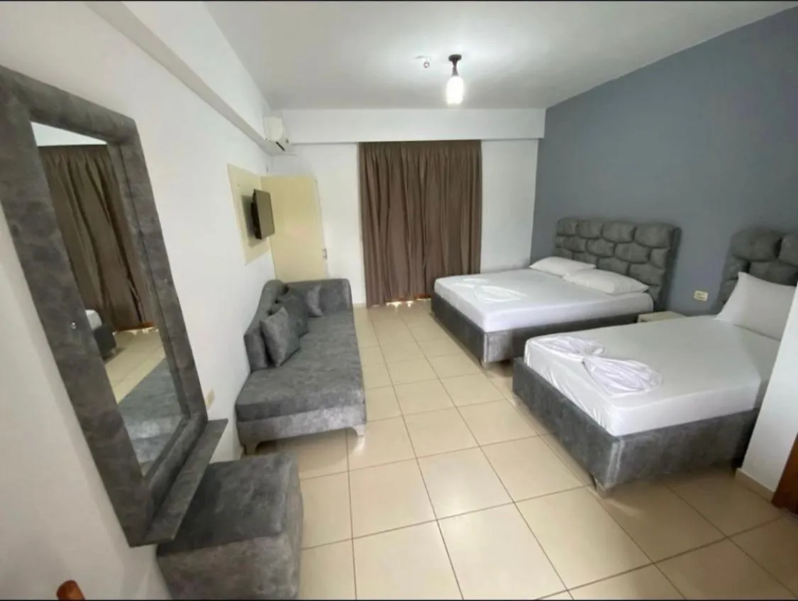 Resol Hotel Εξαμίλιο 3*,